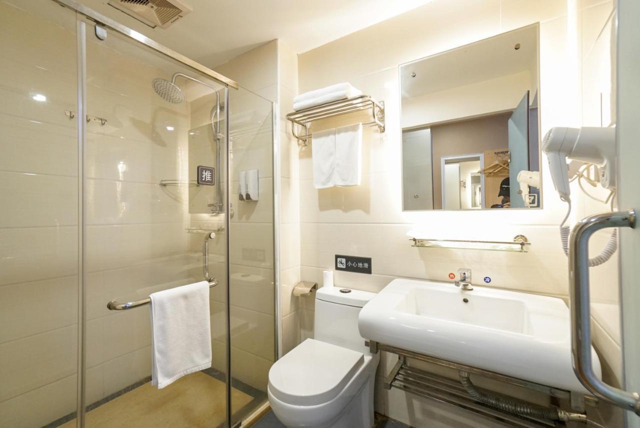 Jia Mei Xin Holiday Hotel Baiyun Airport Branch Kanton Exterior foto