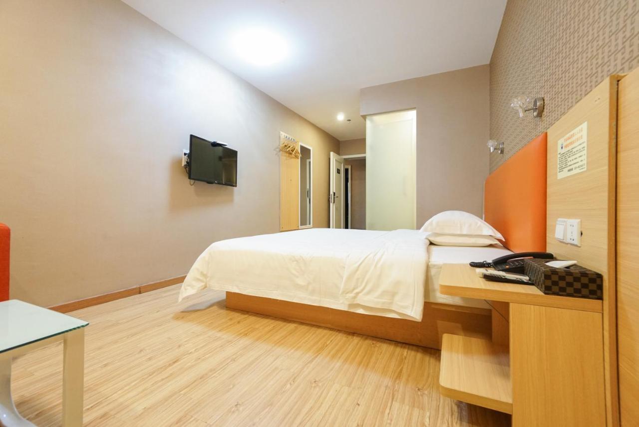 Jia Mei Xin Holiday Hotel Baiyun Airport Branch Kanton Exterior foto
