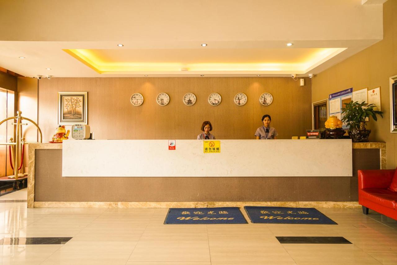 Jia Mei Xin Holiday Hotel Baiyun Airport Branch Kanton Exterior foto