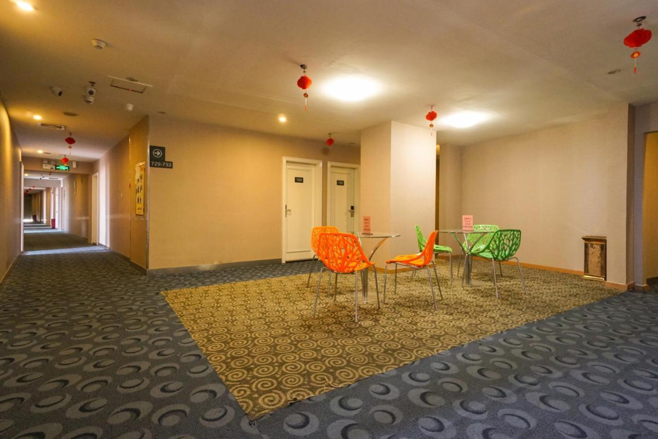 Jia Mei Xin Holiday Hotel Baiyun Airport Branch Kanton Exterior foto