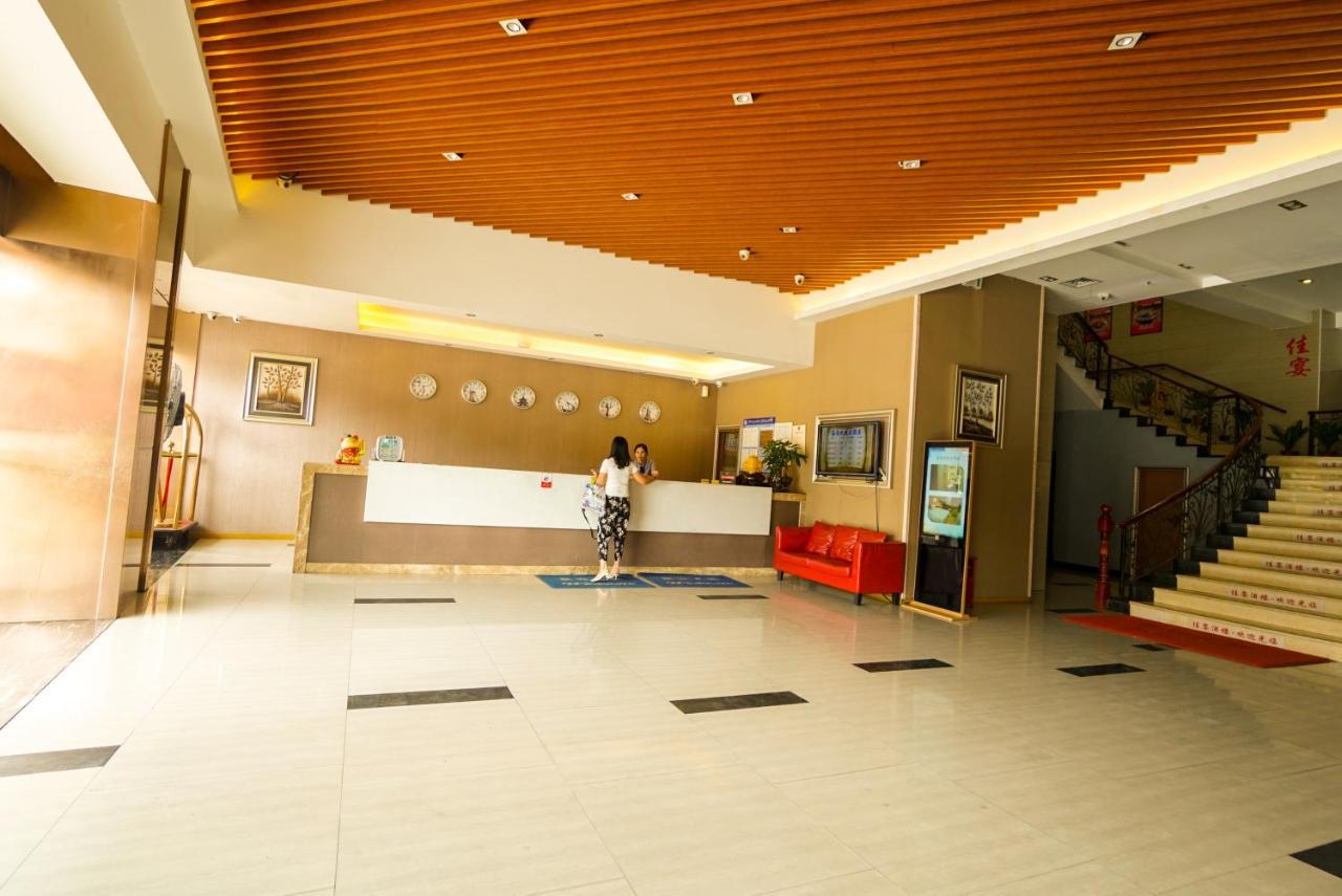 Jia Mei Xin Holiday Hotel Baiyun Airport Branch Kanton Exterior foto